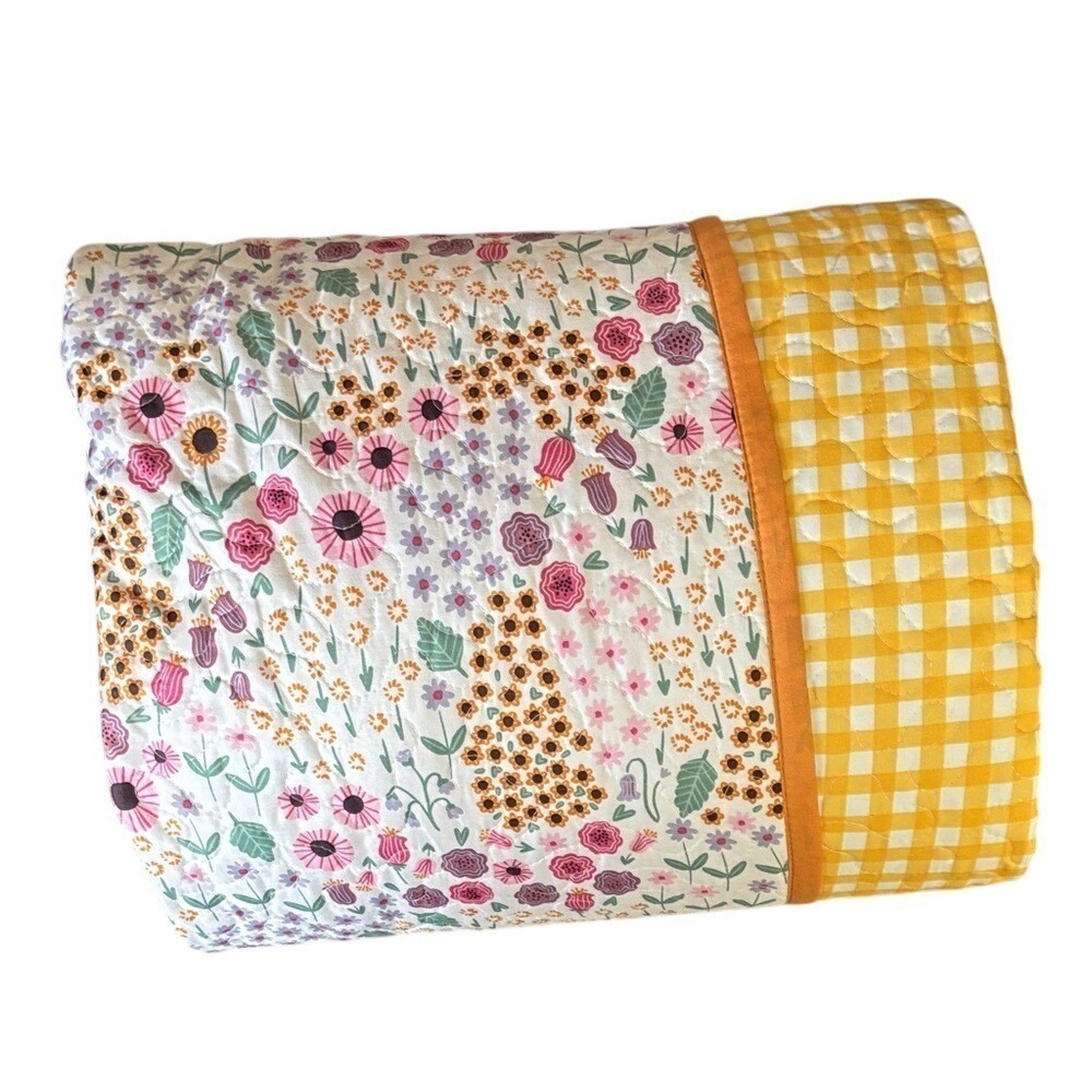 The Big One Kids Flower Checkered 3 Piece Reversible Comforter Quilt Full/Queen